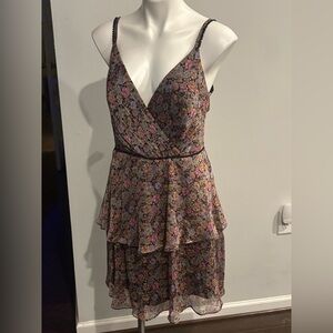 DB Studio Floral Print Tiered Aline Rose Floral V-Neck Mini Dress